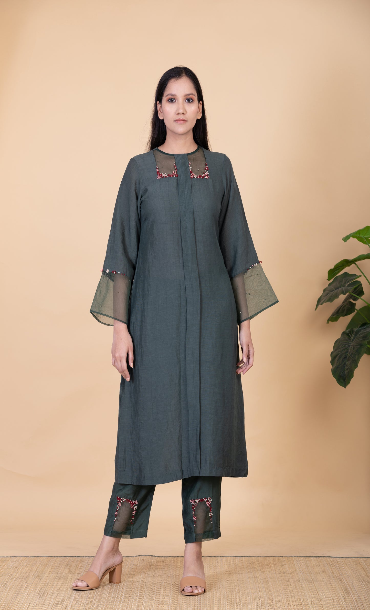 Qaina